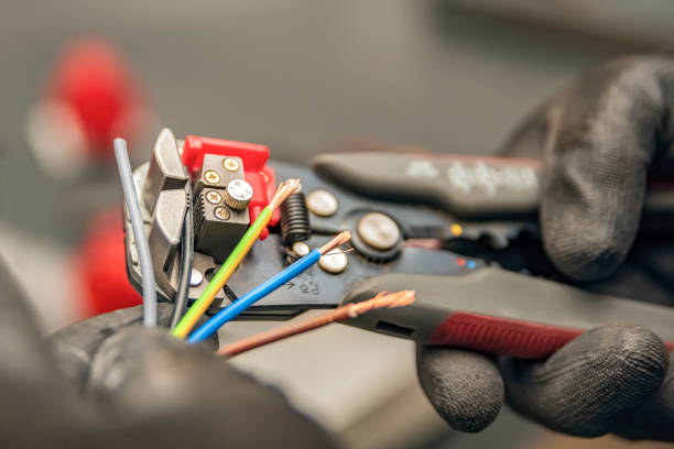 Best Affordable Emergency Electrician  in East Peoria, IL